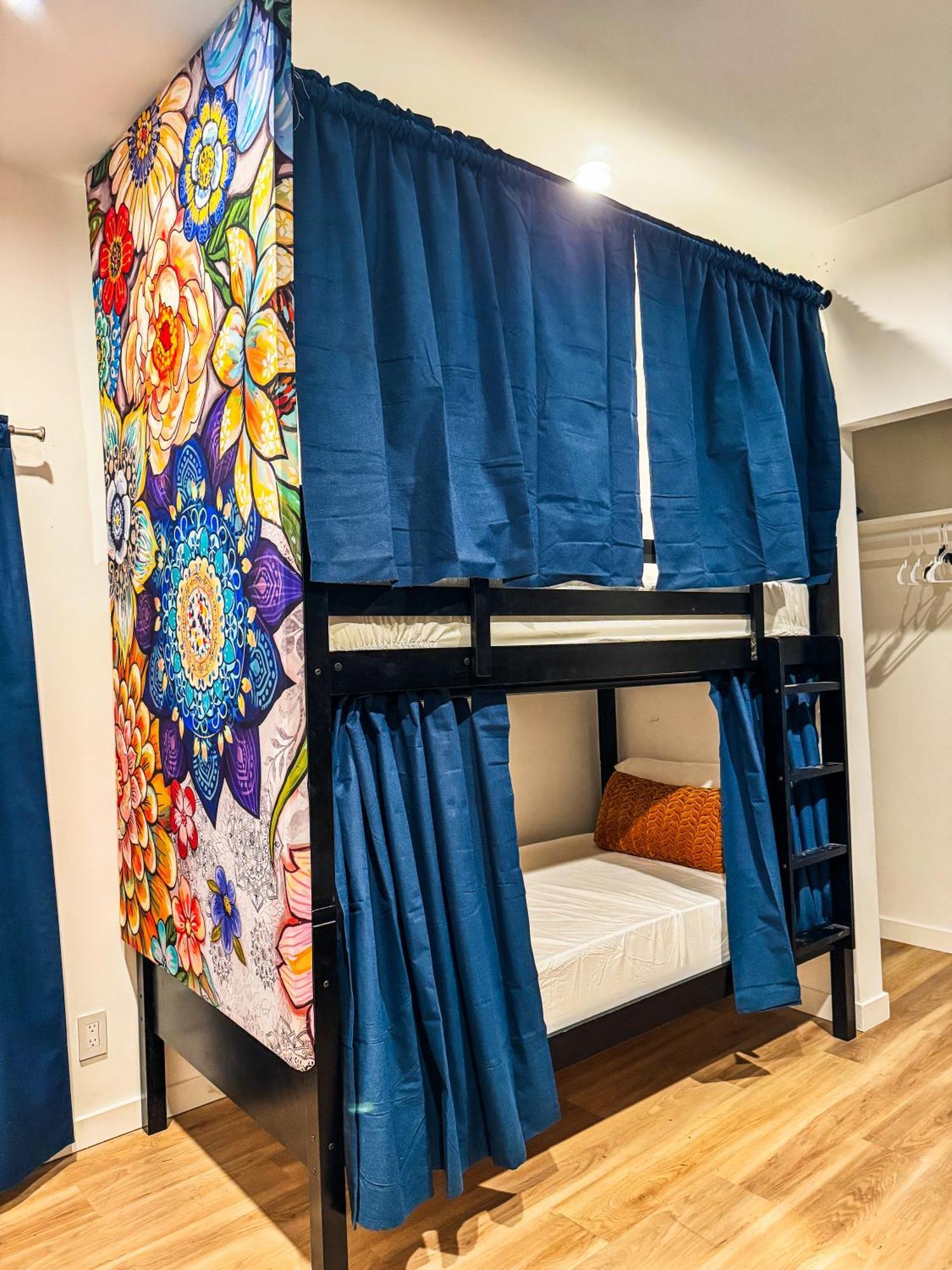 Echo Zen Hostel Los Angeles Exterior photo